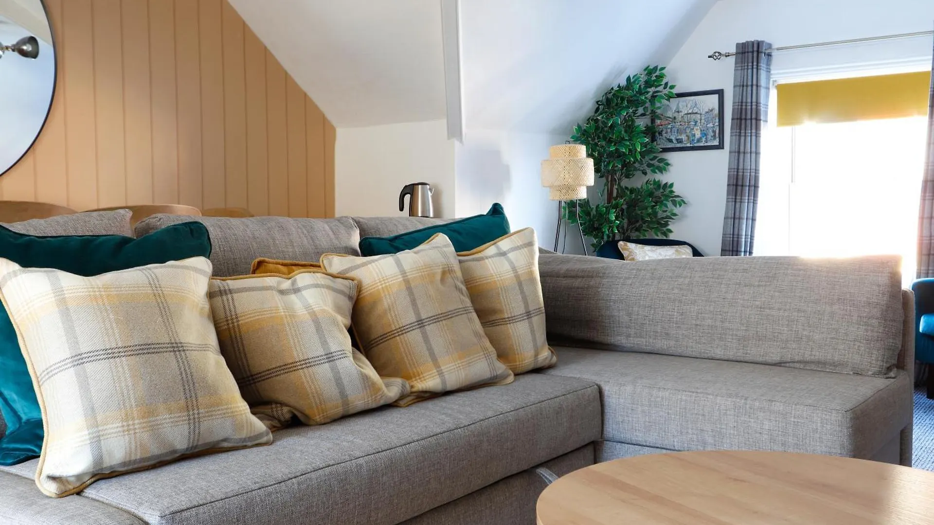 Ashley Suite By Koya Homes Barry