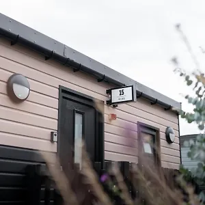  Apartment Goodstay By Urban Space
